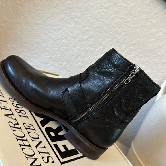 Frye Veronica Short 6” Moto Boot Black size 9M - Picture 5 of 10